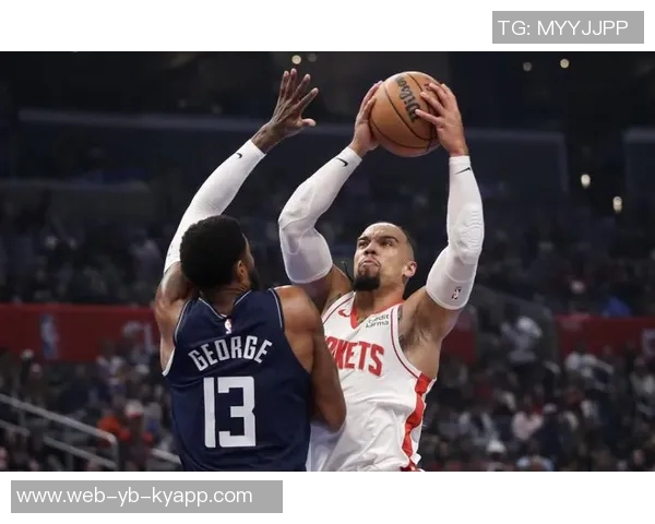 哈登三分火力全开半场独得26分快船领先太阳16分小卡与狄龙合力贡献28分